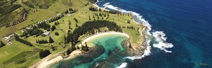 Emily Bay - Norfolk Island (PBH4 00 18995)